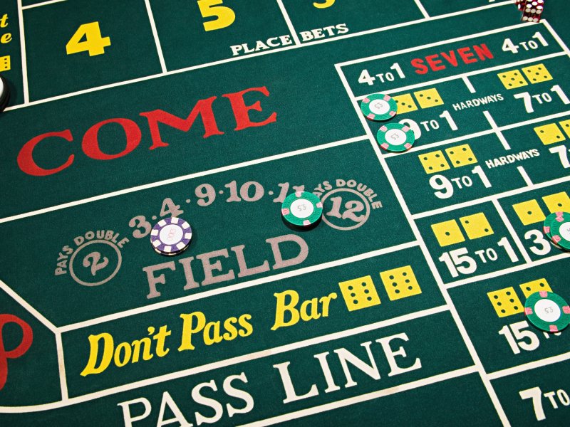 craps game table